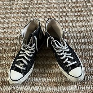 Black men’s converse chuck taylor size 8.5 like new